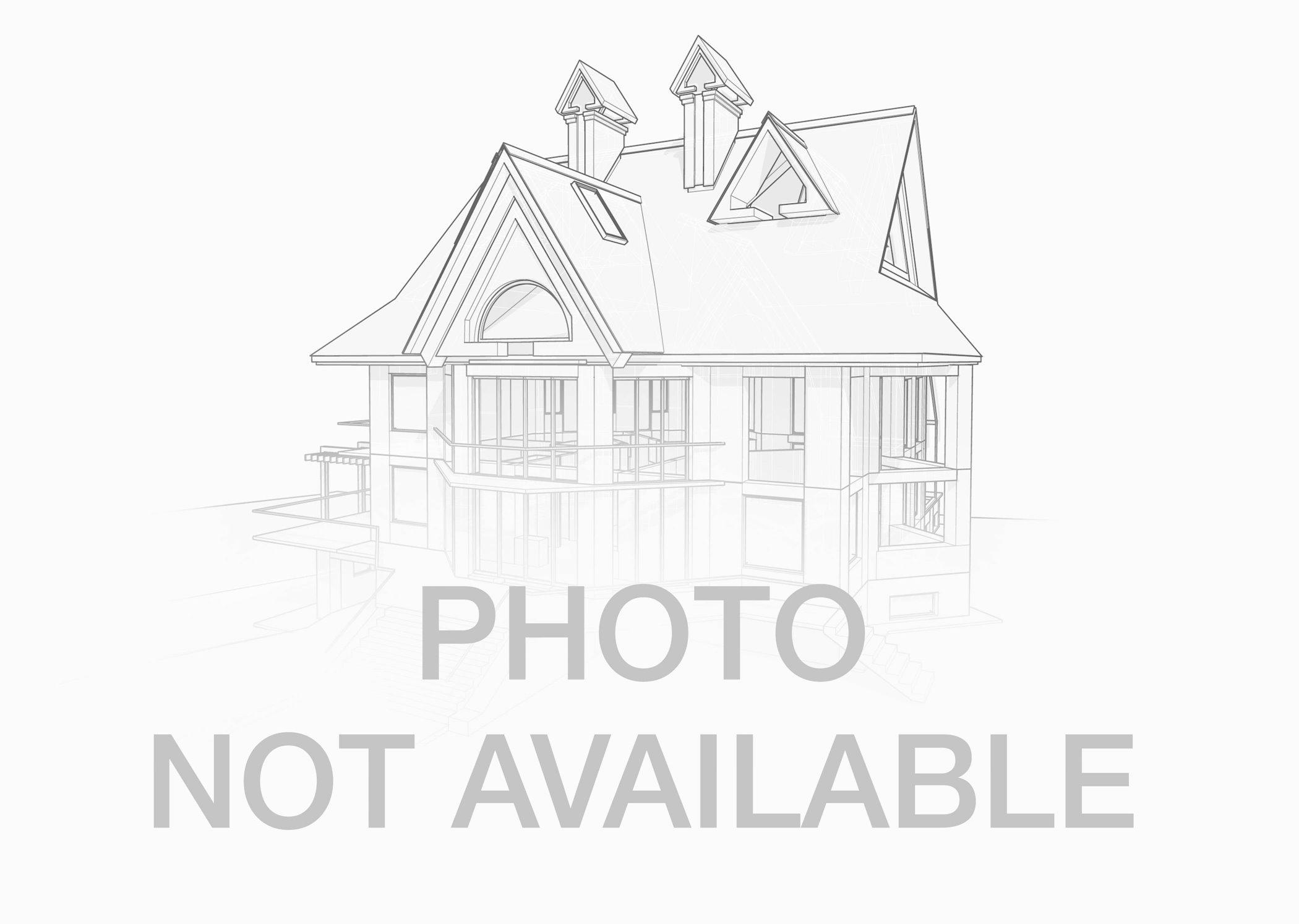 1205 Stratford Court 